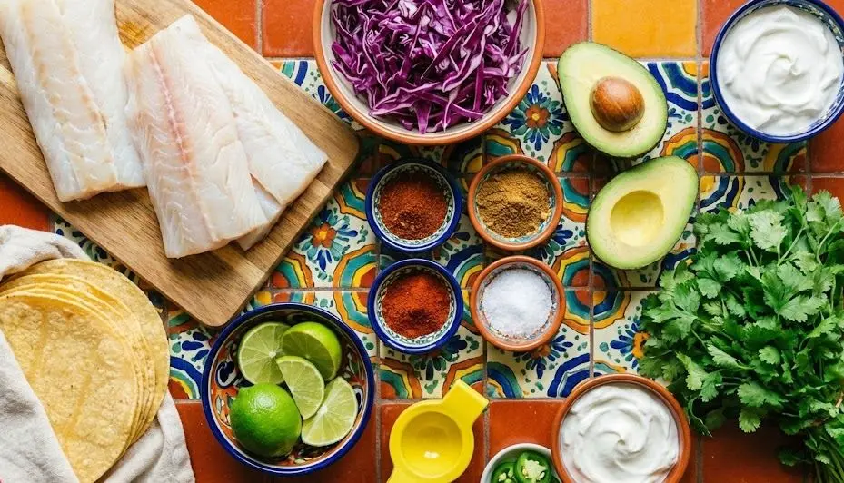 Immagine degli Ingredienti dei Tacos di Pesce con Farina di Mais