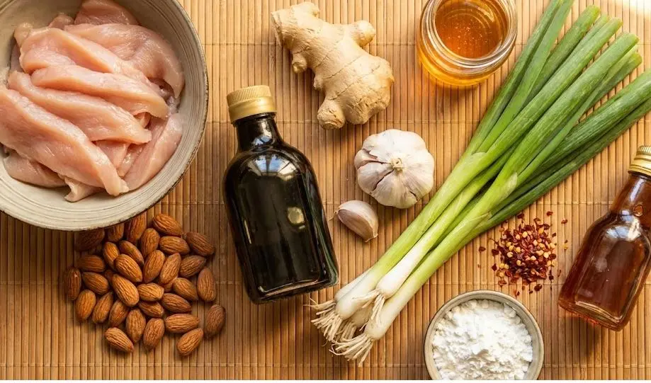 Immagine degli Ingredienti del Pollo alle Mandorle Light